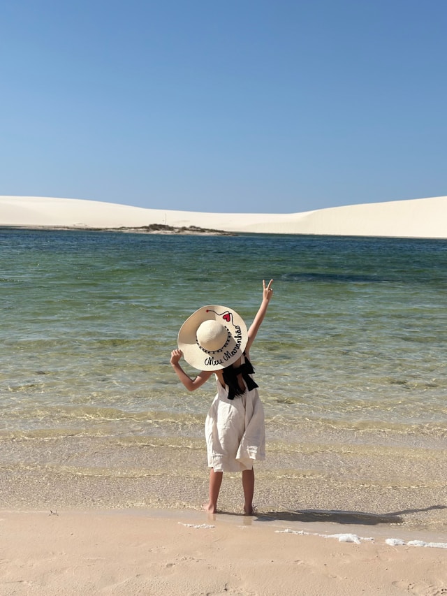 child beach holiday